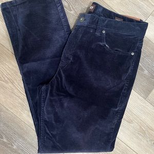 Alesbury Straight Leg Corduroy navy Pants